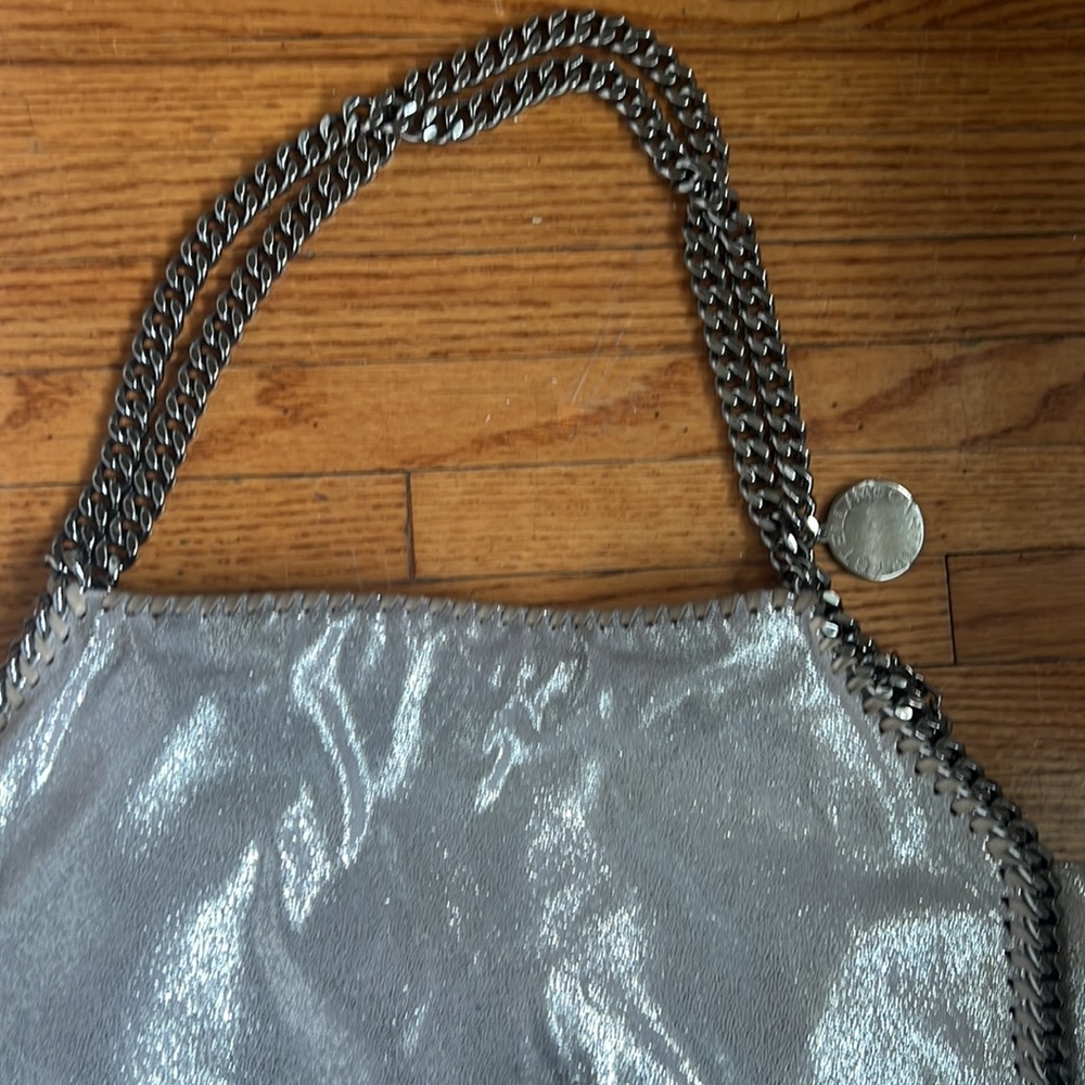 Stella McCartney Large Silver Metallic Falabella bag. - Picture 5 of 9